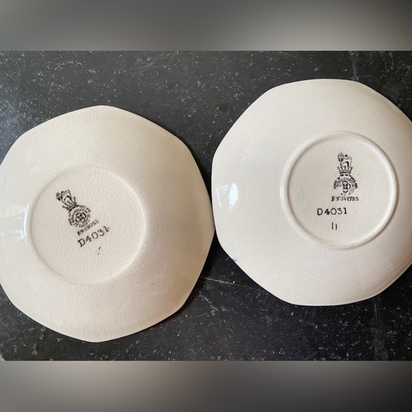 Antique Royal Doulton 1910s Persian Parrot Blue Chintz Pattern D4031 2 saucers - Picture 4 of 8